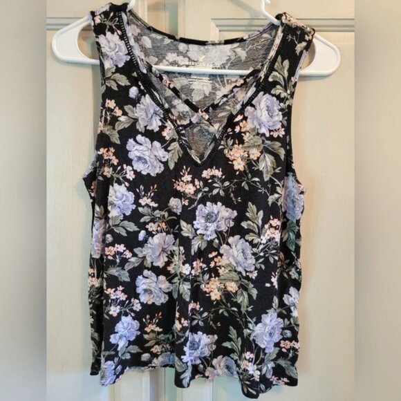 American Eagle Outfitters Black Floral Tank Top - Picture 1 of 4